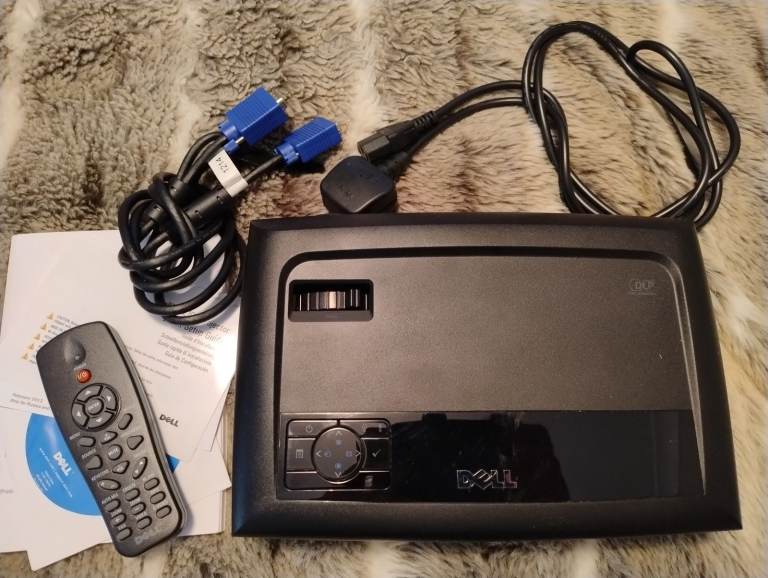 Dell 1210S VGA Projector VGC