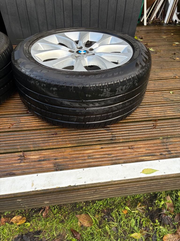 Genuine 19” BMW alloy wheels and tyres. 