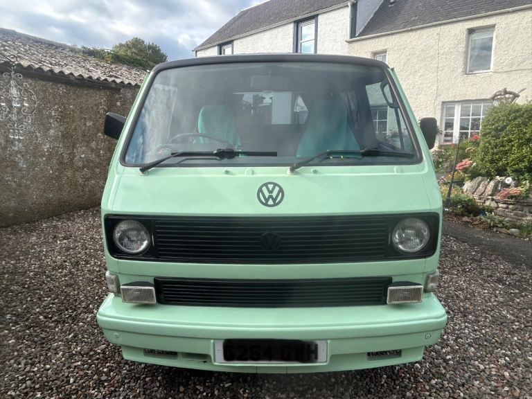 VW T25 Caravelle 