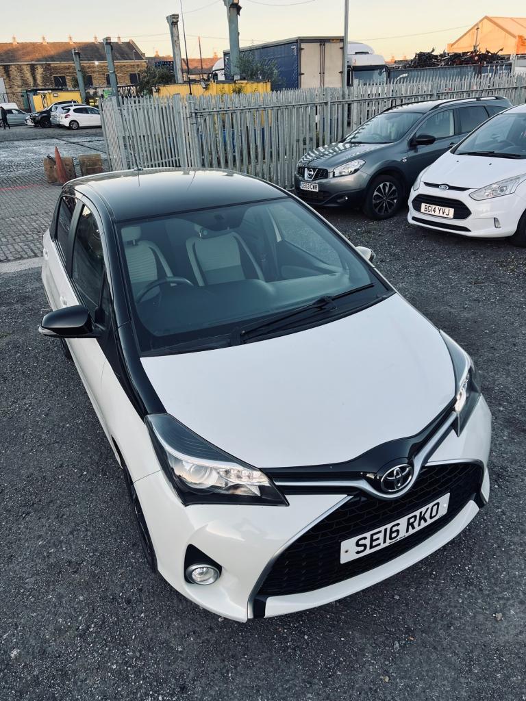 2016 Toyota Yaris 1.33 VVT-i Design 5dr HATCHBACK Petrol Manual