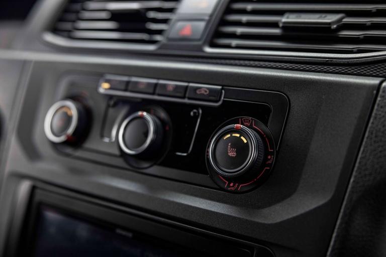 2016 Volkswagen Caddy 2.0 TDI BlueMotion Tech 102PS Highline Van DSG PANEL VAN DIESEL Automatic