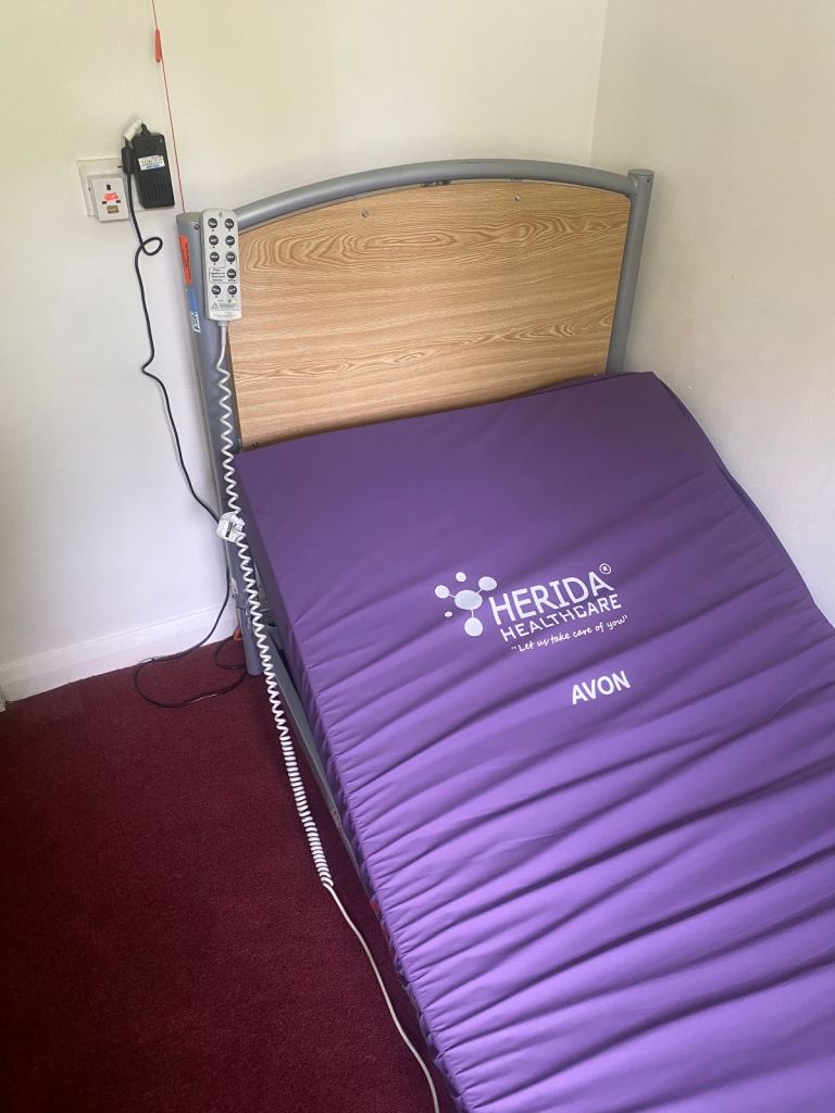 Mechanical Floor Bed