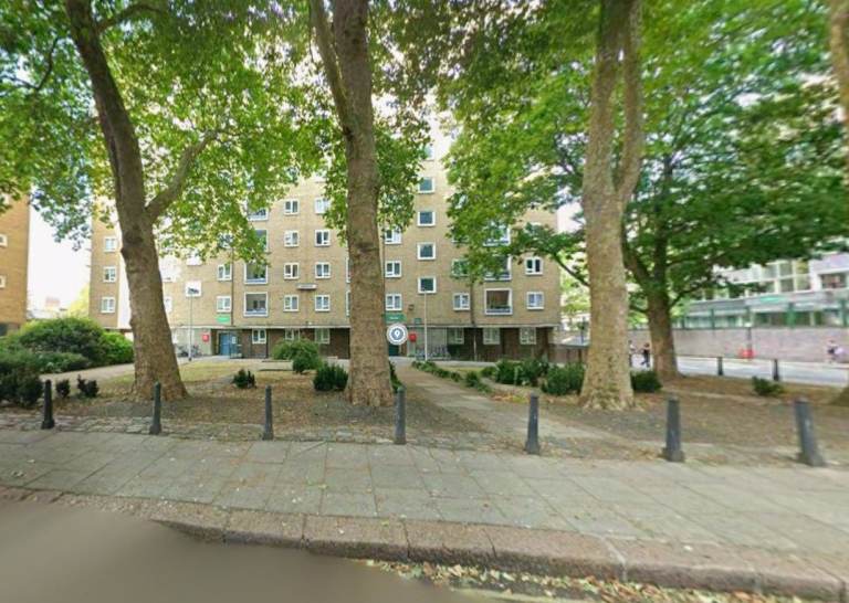 2Bed 4th floor (with Lift Access) flat to rent in Camden London - Robert Road