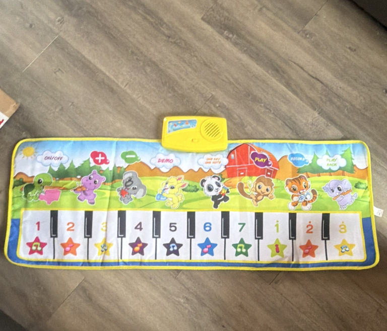 Musical Piano Playmat Educational Toy with Animal Illustrations