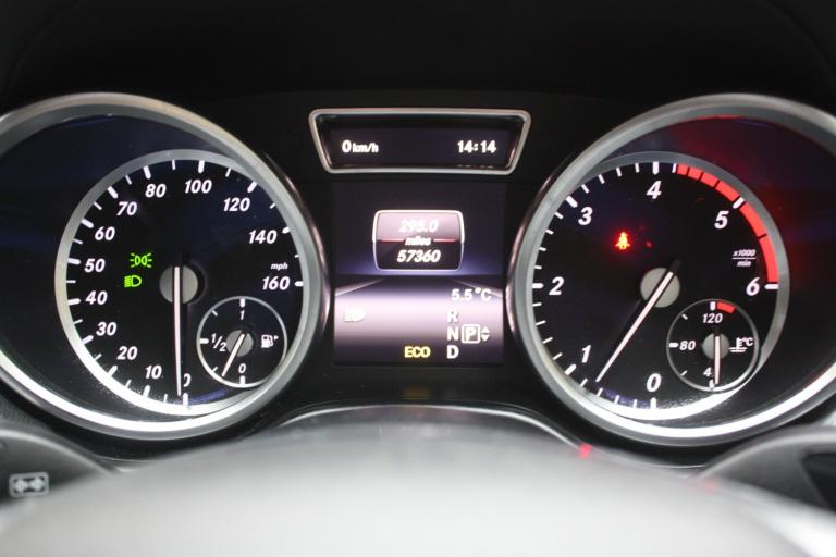 MERCEDES-BENZ GL CLASS 3.0 GL350 V6 BlueTEC AMG Sport 2015