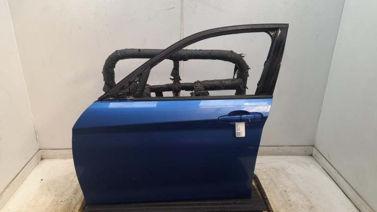 Bmw 1 Series Left Front Door N/S 2011-2019 Estorilblau 2 Metallic (B45) 5 Door