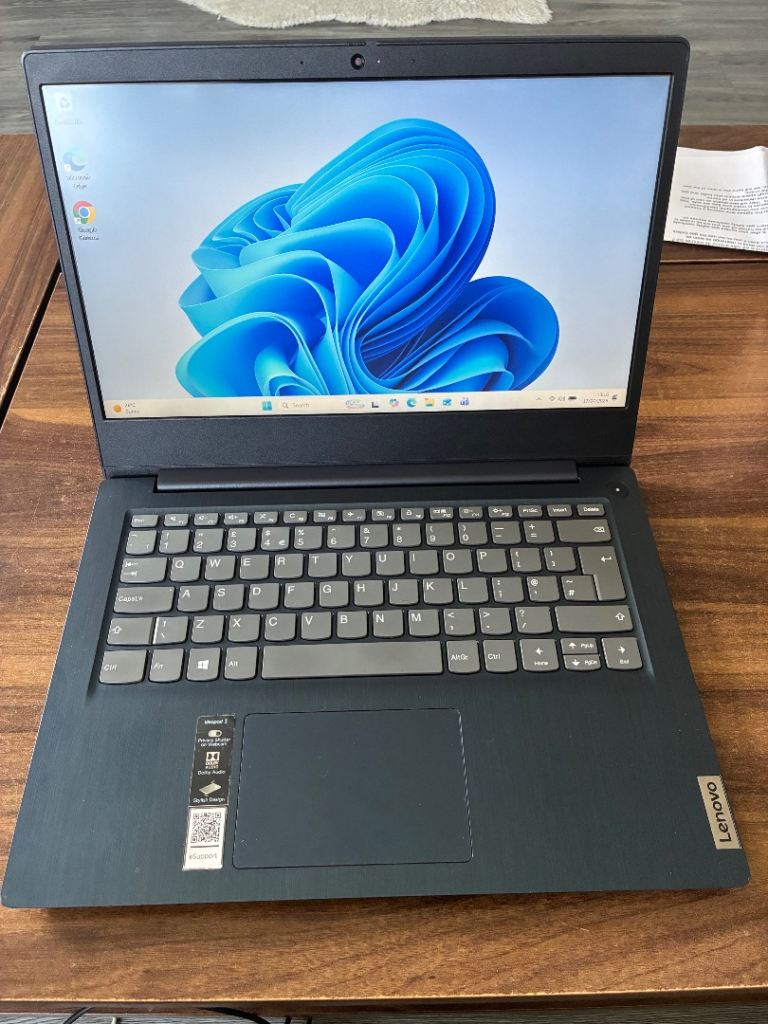Lenovo Laptop i7 8GB RAM 256GB Storage – Good Condition