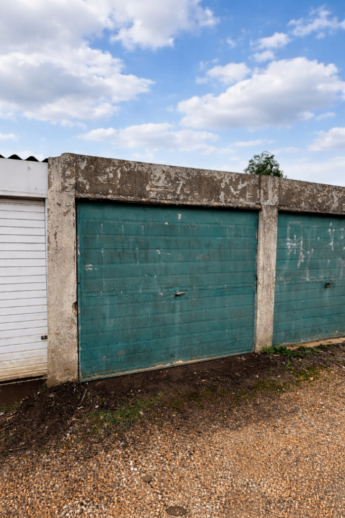 GARAGES / LOCKUPS TO RENT - BOURNEMOUTH