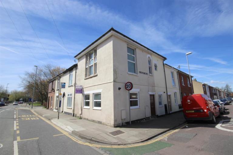 2bedroom house for rent
