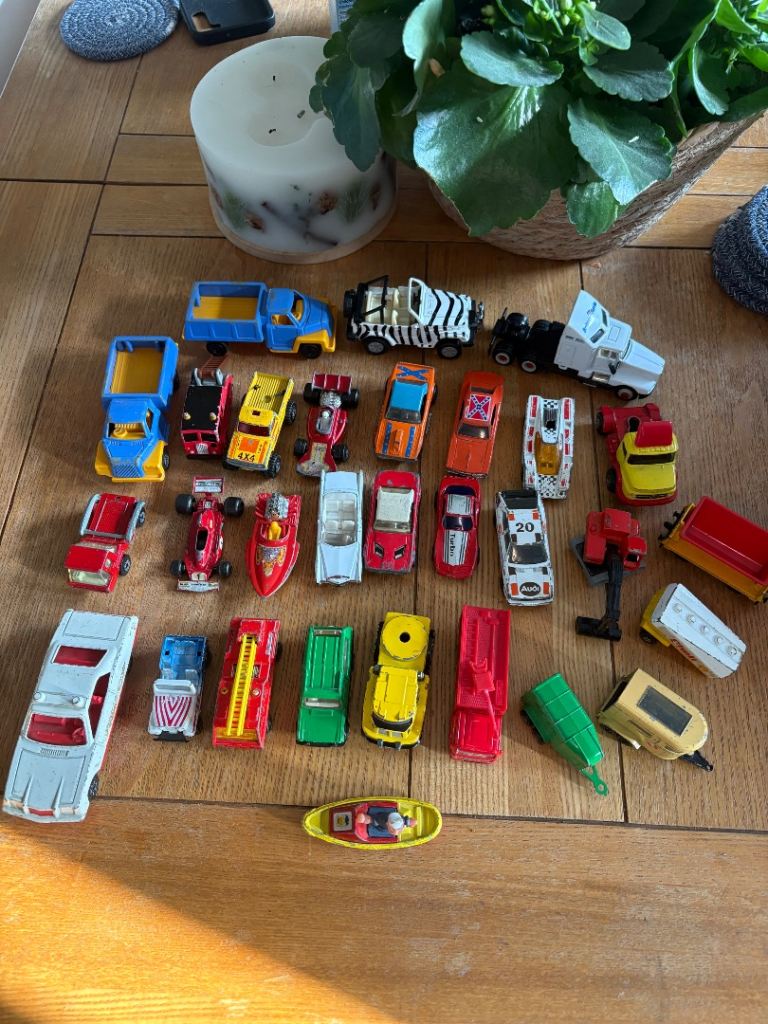 Vintage Corgi, Matchbox, Lesney, 30pc 70’s 80’s 90’s Joblot