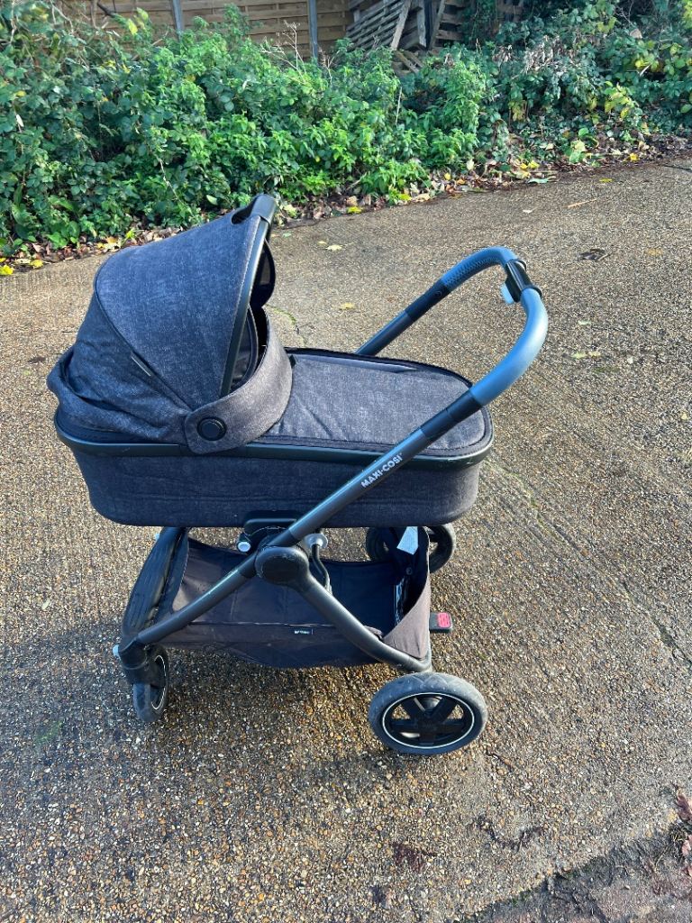 Maxi Cosi Adorra pram