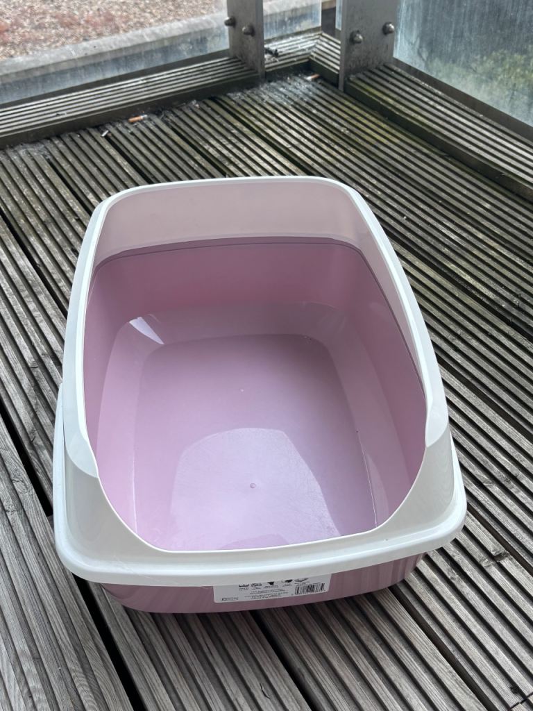 Cat litter box 