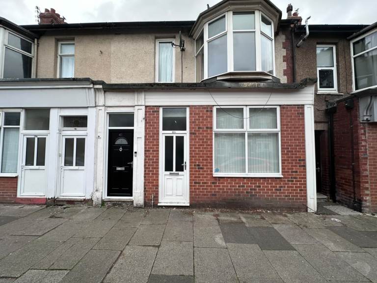 One Bedroom Flat to Rent in Whitley Bay - Ilfracombe Gardens