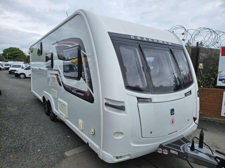 2016 COACHMAN 640/6 CARAVAN TWIN WHEELS, ALLOYS, 240V HOOK UP, BUNK BEDS, 