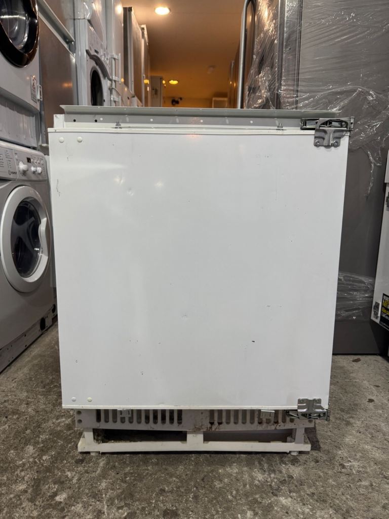 Hoover White Under Counter Integrated Fridge Freezer With Free Delivery 🚚 