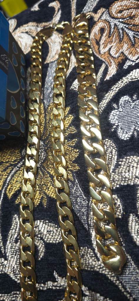 23 inch gold plated 9mm curb chain and 12mm bracelet 