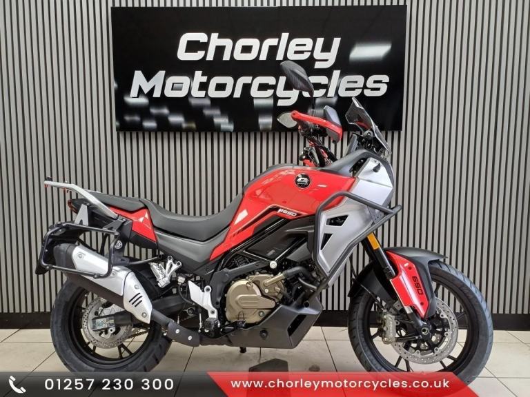 QJMOTOR SVT650 **FREE 3 PART LUGGAGE SET - 2 YEARS WARRANTY**