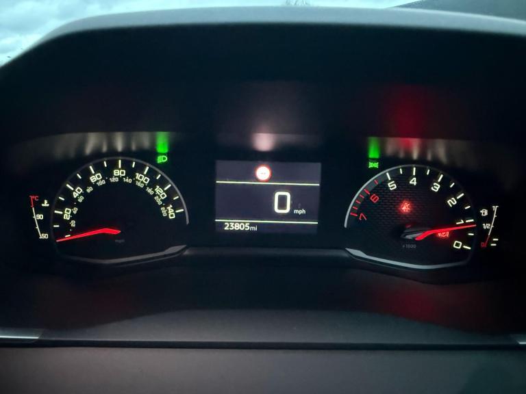 2021 Peugeot 2008 1.2 PureTech Allure 5dr HATCHBACK PETROL Manual