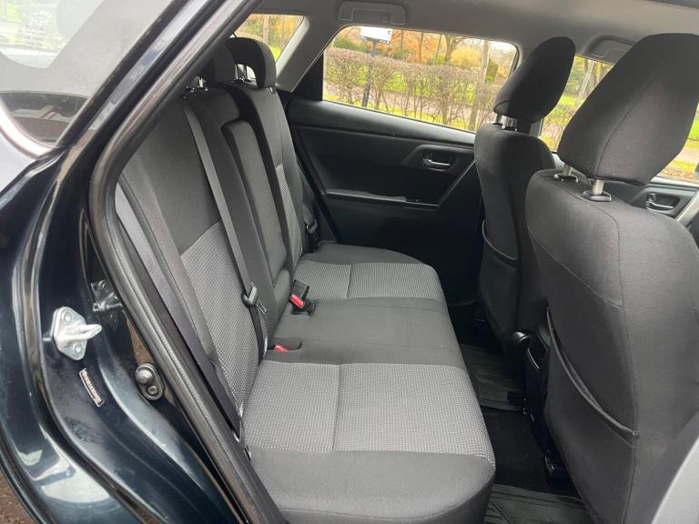 2014 Toyota Auris 1.6 V-Matic Icon 5dr HATCHBACK PETROL Manual