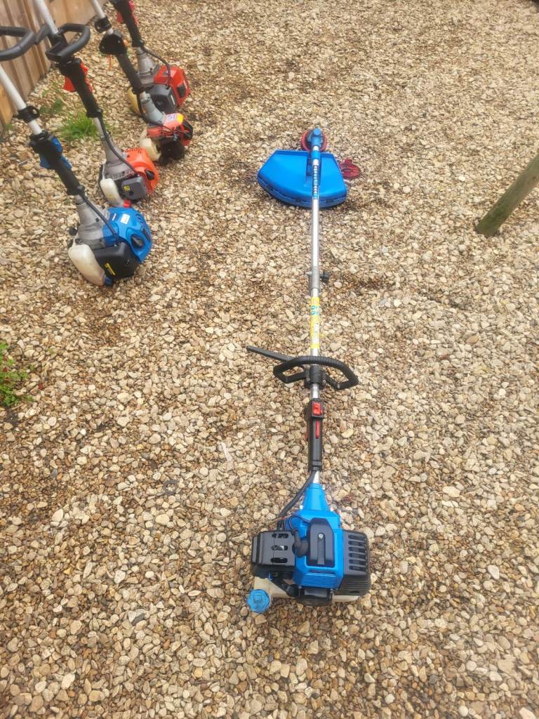 Strimmer.  Straight shaft 