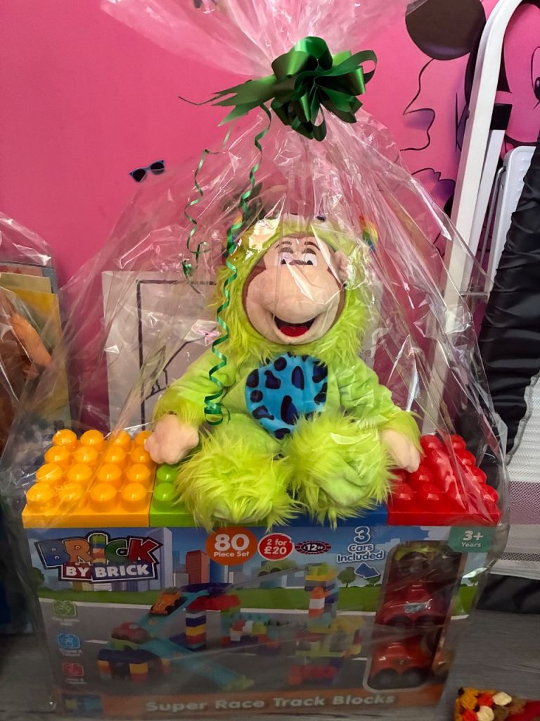 Kids gift hamper sets 