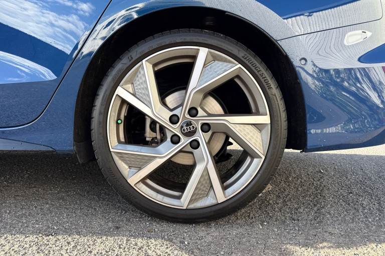 2025 Audi A3 Black Edition 35 TFSI  150 PS S tronic SUV PETROL Automatic