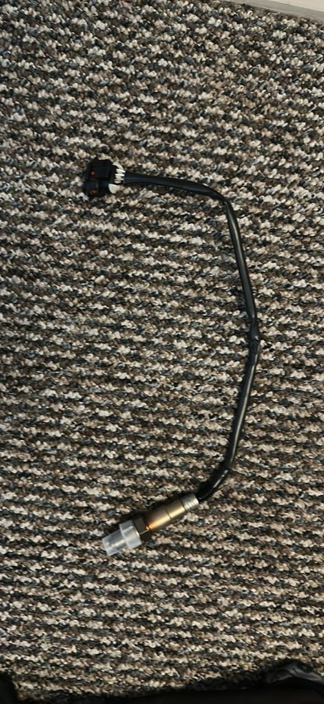 After cat oxygen sensor (lambada) 
