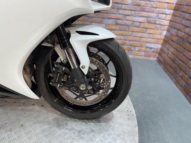 Honda CBR1000rr FIREBLADE - NEW MOT - NATIONWIDE DELIVERY