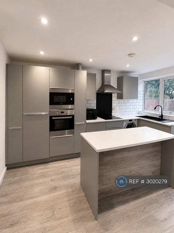 3 bedroom house in Hobart Road, Tilbury, RM18 (3 bed) (#3020279)