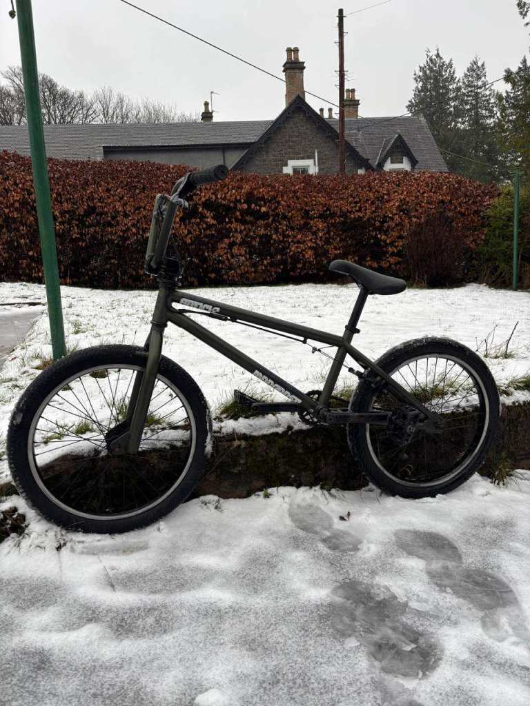 Mongoose BMX 20” – Matte Green – Front Pegs – Good Rider