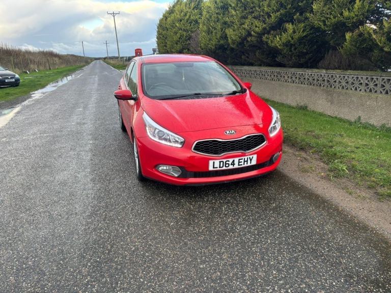 201464 Kia CEED 2 ECODYNAMICS 1.6 CRDI Red 3 Door ONE OWNER MOT 06/27.
