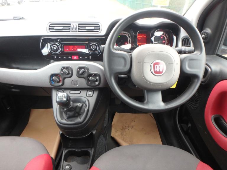 2012 Fiat Panda 1.2 Lounge 5dr..£35 Road Tax HATCHBACK Petrol Manual