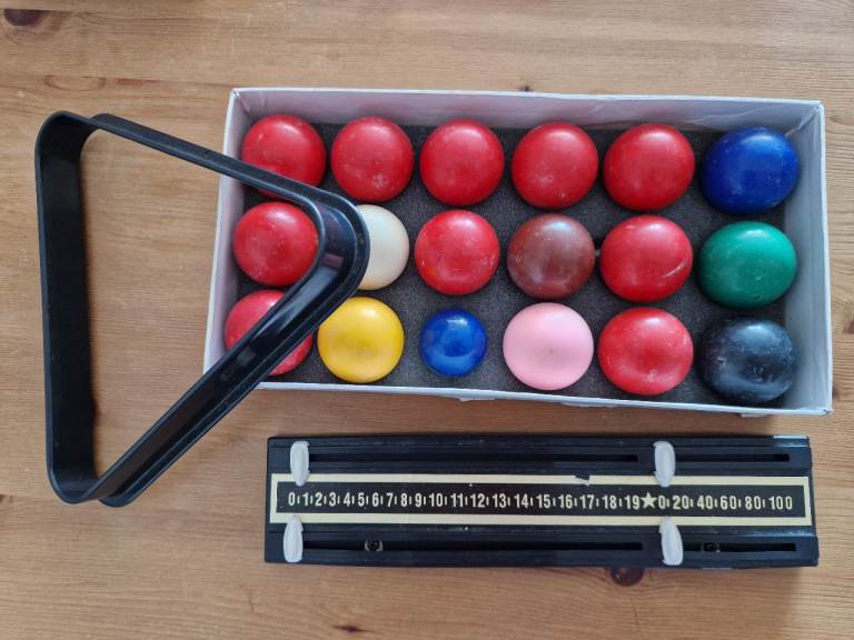 Snooker Ball Set with Triangle and Score Board