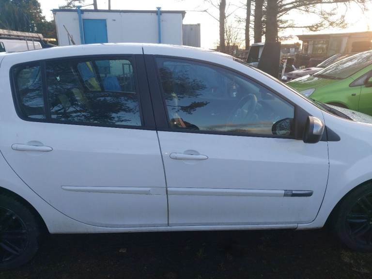 Renault, CLIO, Hatchback, 2012, Manual, 1149 (cc), 5 doors