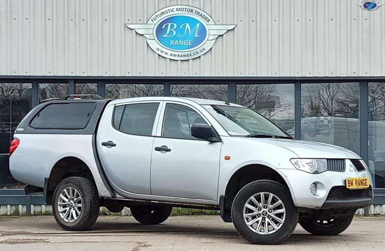 MITSUBISHI L200 2.5 DI-D 4Work Silver Manual Diesel 2010