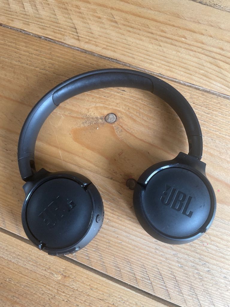 JBL Headphones – Black, Good Condition