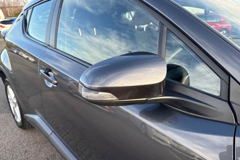 2022 Toyota C-HR 1.8 VVT-h Icon CVT Euro 6 (s/s) 5dr SUV PETROL/ELECTRIC Automatic