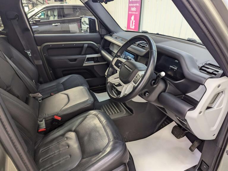 2021 Land Rover Defender 2.0 Defender SE Auto 4WD 5dr SUV Petrol Automatic