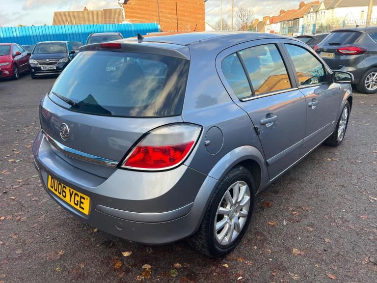2006 Vauxhall Astra 1.8i 16V Design 5dr Auto HATCHBACK PETROL Automatic