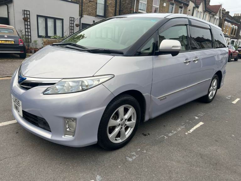 Toyota Estima 8 Seaters Hybrid Auto