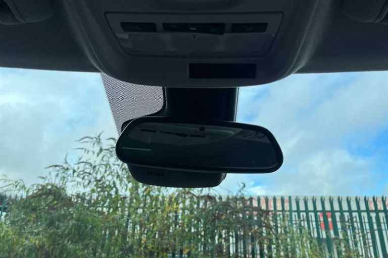 2021 Vauxhall Crossland 1.2i (83 PS) Griffin 5 Door Petrol SUV *** 1 Private Owner from New ***  ...