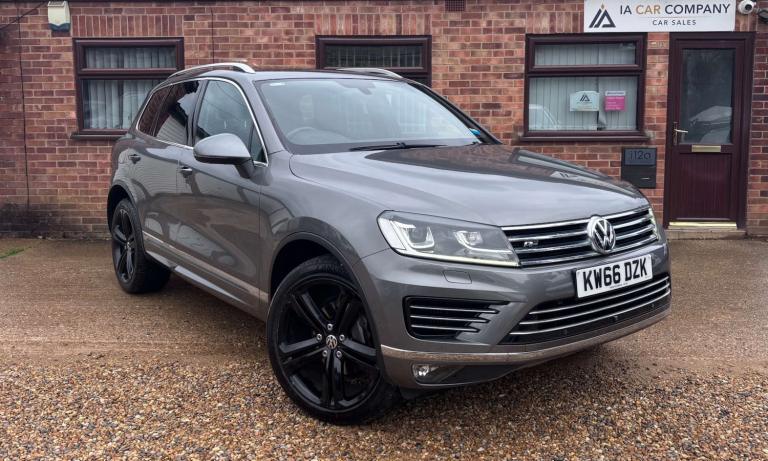 2016 Volkswagen Touareg 3.0 Touareg V6 R-Line+ TDI BlueMotion Technology Auto 4WD 5dr SUV Diesel ...