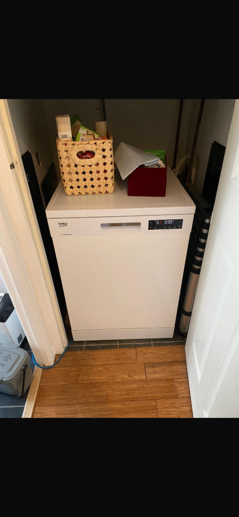 Beko Dishwasher 