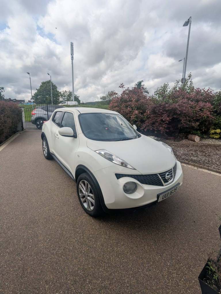 Nissan, JUKE, Hatchback, 2013, Manual, 1598 (cc), 5 doors