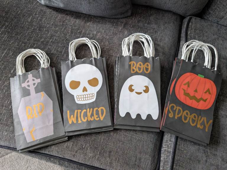 Halloween party bags 