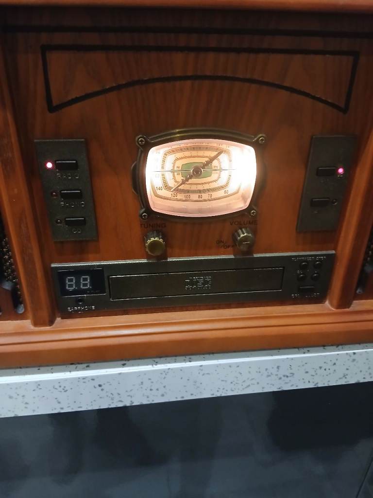 Vintage style radio 