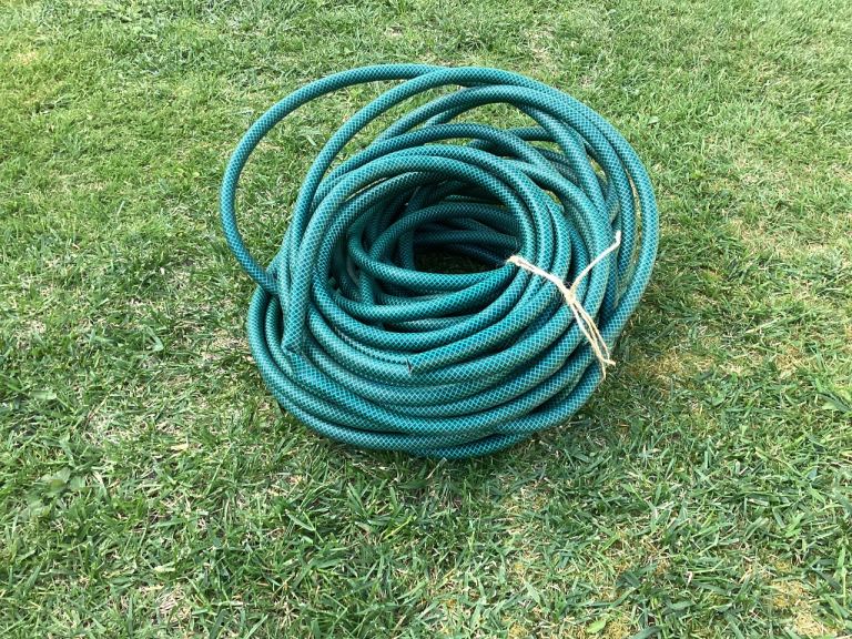 Garden hose pipe approx 95ft