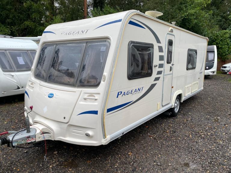 Bailey PAGEANT SANCERRE - 2009 - 4 BERTH - FIXED DOUBLE BED - MOTOR MOVER