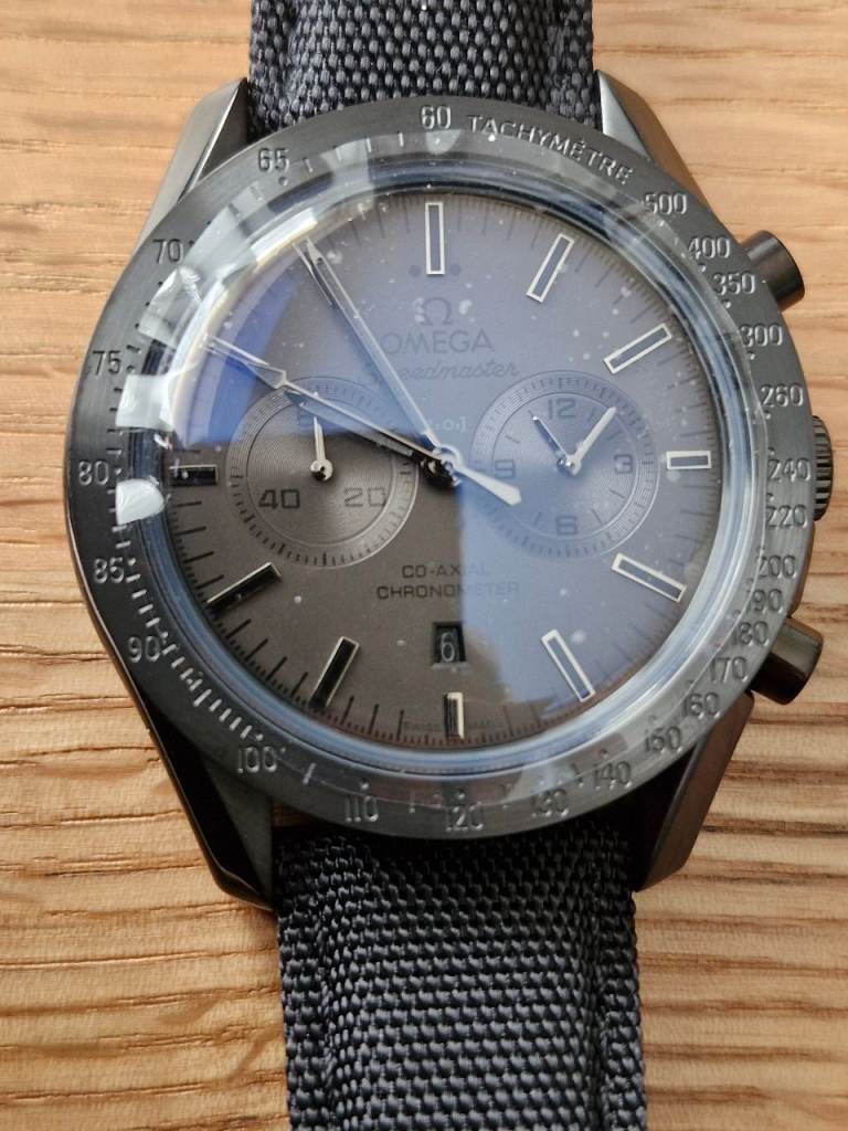 Omega Speedmaster Chronometer Co-Axial 8800 Watch - Dark side of the Moon 