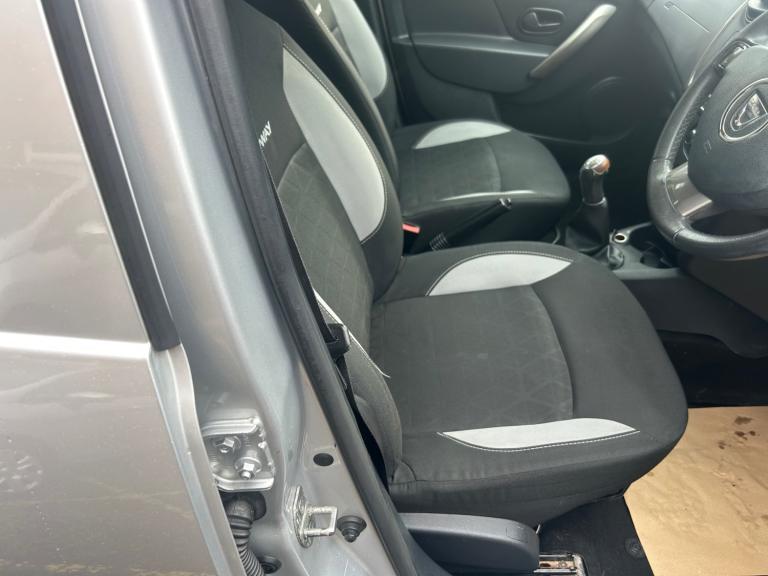 2014 Dacia Sandero Stepway 0.9 TCe Laureate 5dr HATCHBACK Petrol Manual